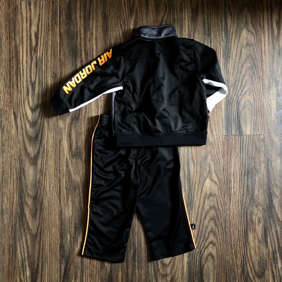 Jordan & Nike Outfit - Picture 3 of 4